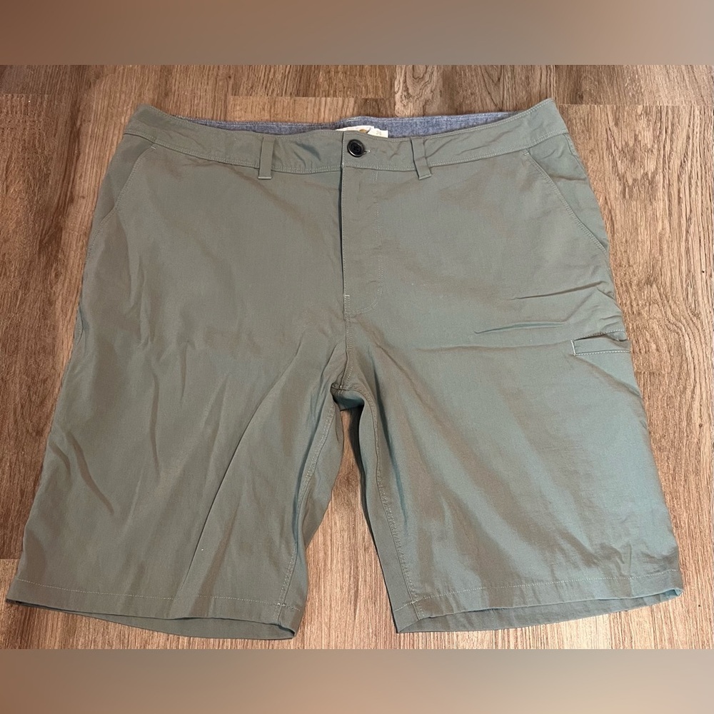 Men's Fundamental Coast Casual Green Shorts
